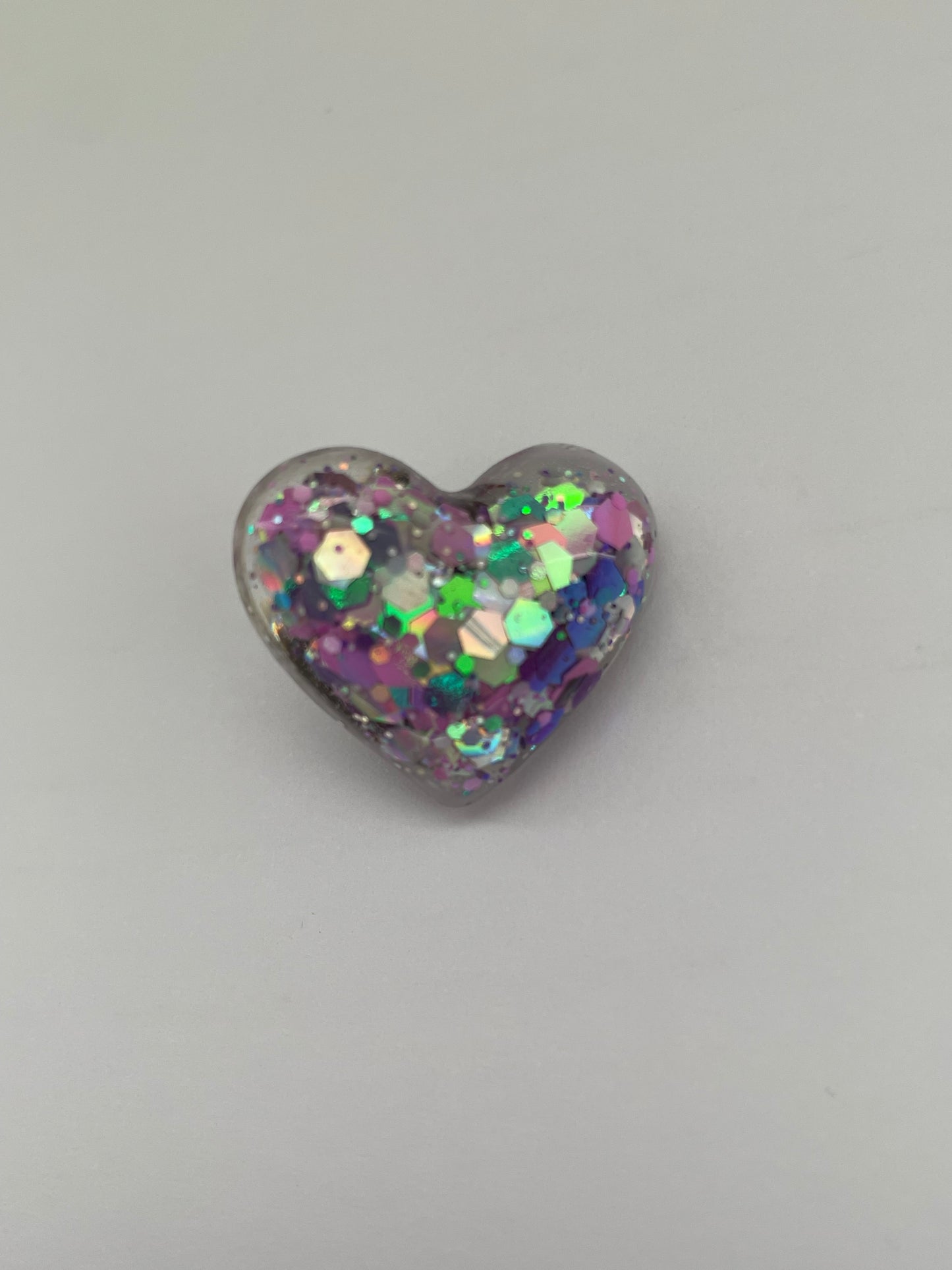 Pin’s cœur violet