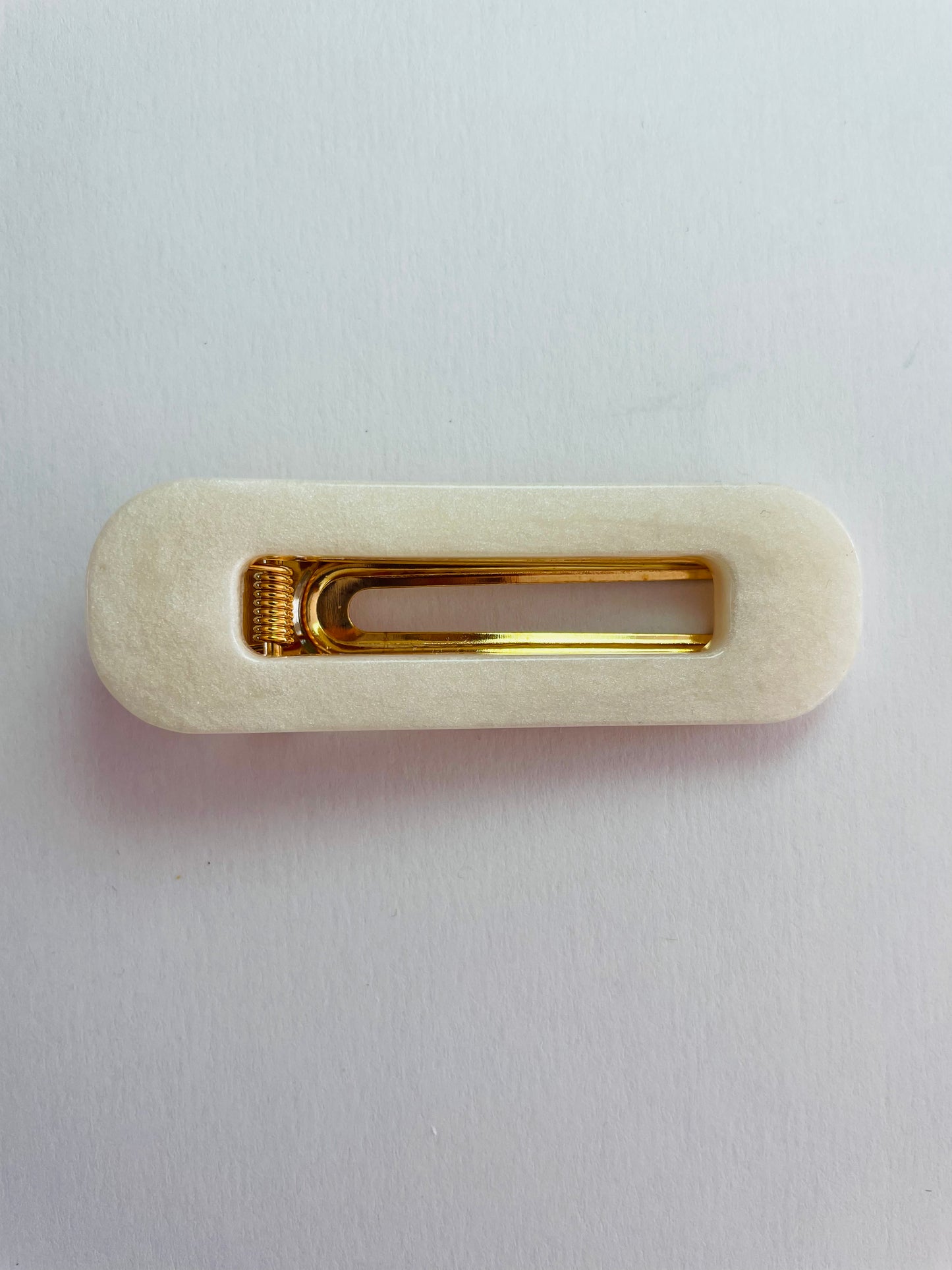 Barrette écrue