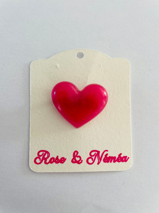 Petite broche cœur rose